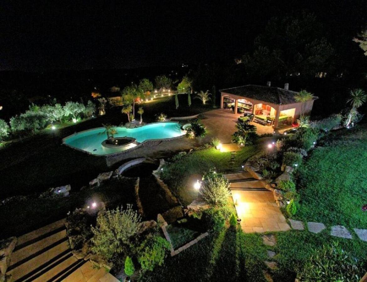 De Prestige Jacuzzi Sauna Hammam Piscine Cannes Grasse Couette-café 5*