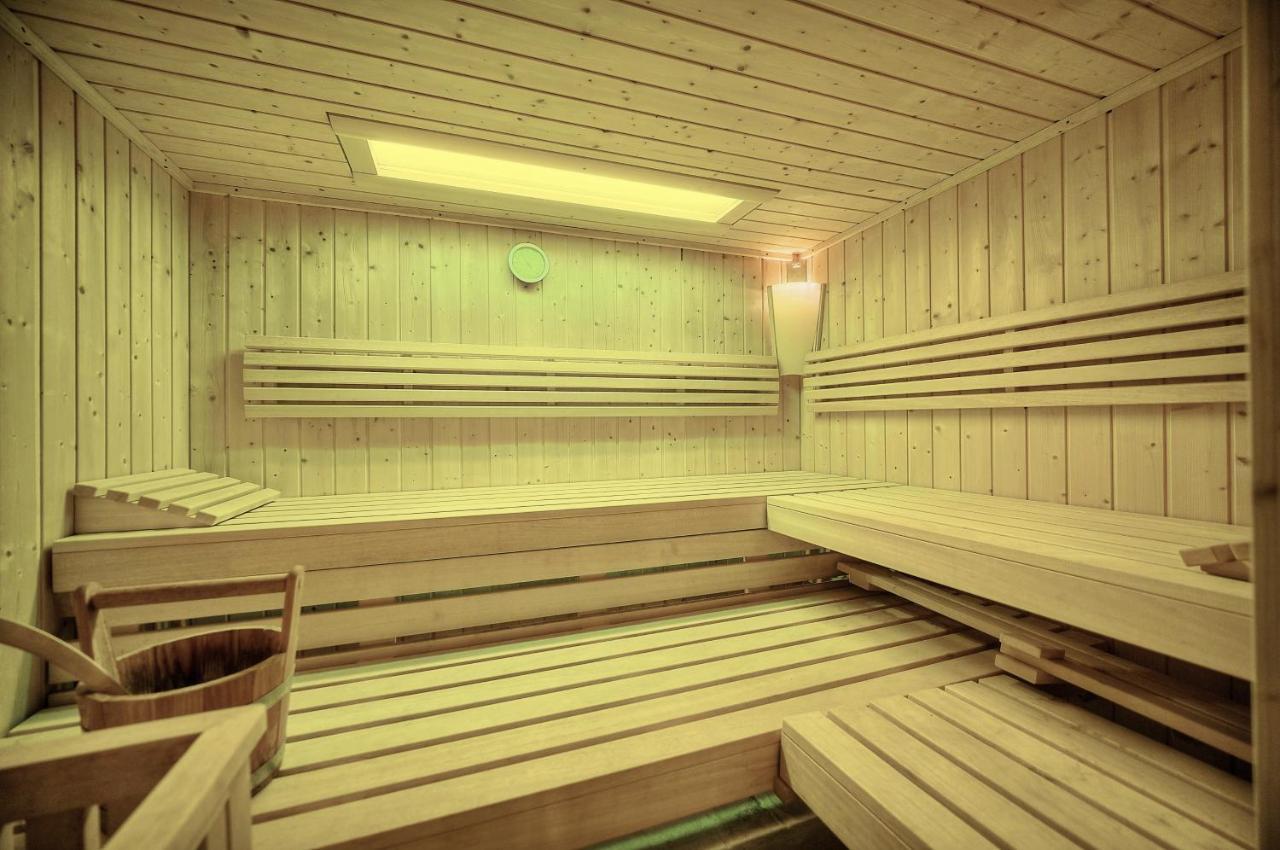 De Prestige Jacuzzi Sauna Hammam Piscine Cannes Grasse 5* Mougins