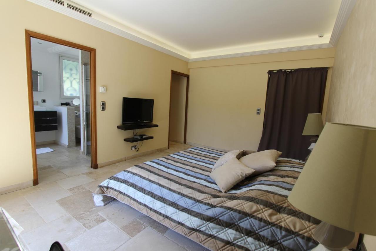 De Prestige Jacuzzi Sauna Hammam Piscine Cannes Grasse Mougins